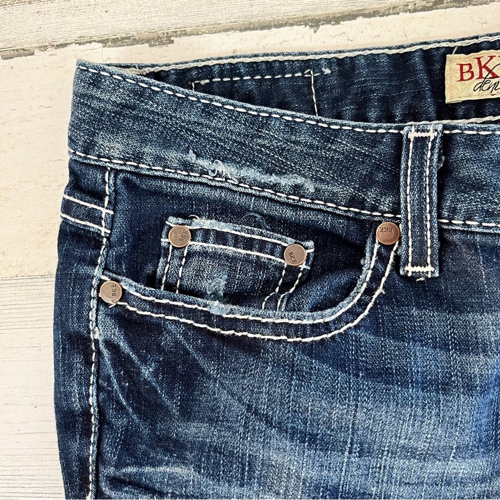 BKE Women’s Reese Capri Distressed Blue Denim Jeans Size 31X18 - Picture 4 of 11